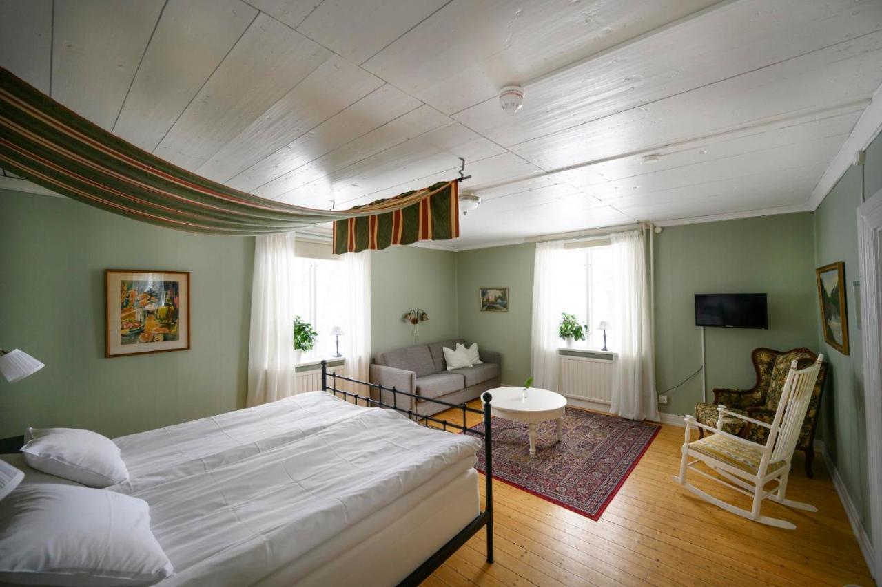 Oelme Praestgard Gaestgiveri Kristinehamn Exterior foto